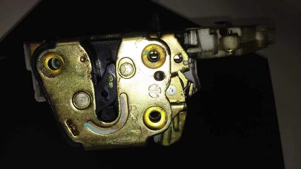 Cerradura Puerta Trasera Izquierda para Nissan Almera (N16/E)
