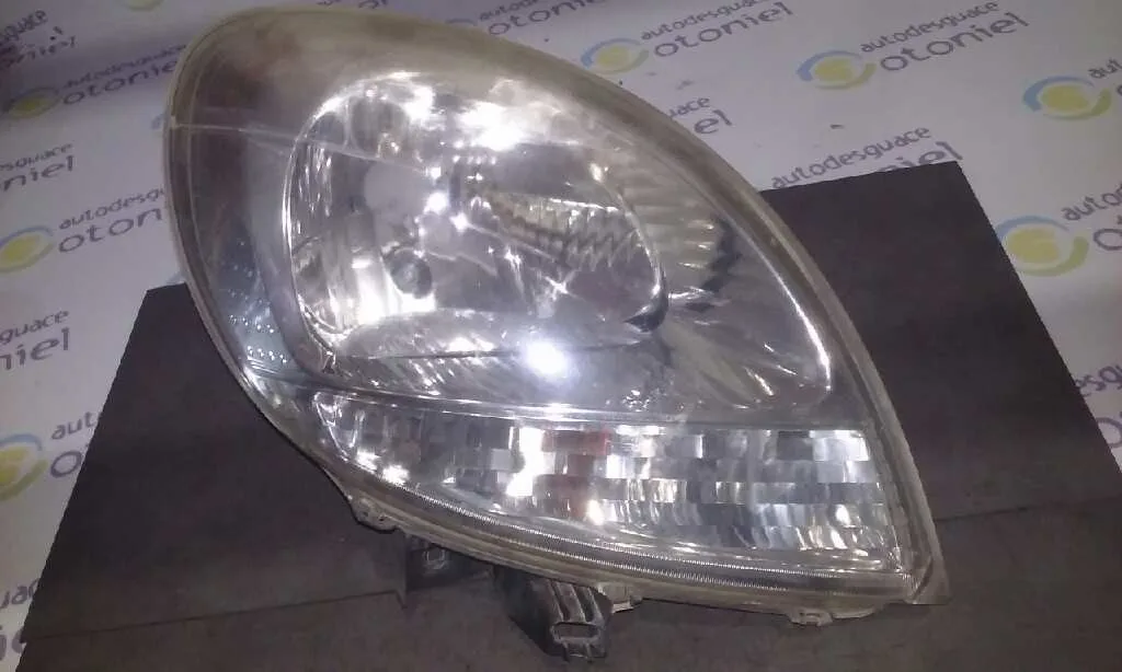Faro Derecho para Nissan Kubistar (X76)