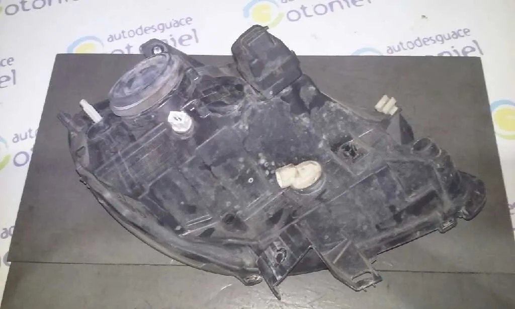 Faro Izquierdo para Nissan Kubistar (X76)