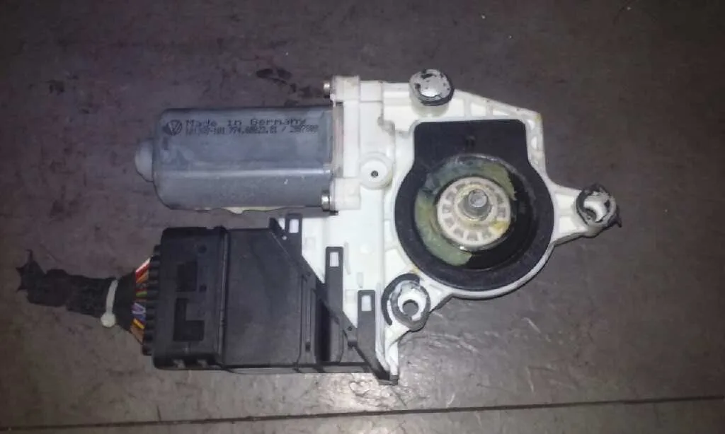 Motor Elevalunas Trasero Derecho para Volkswagen Golf Iv Berlina (1J1)
