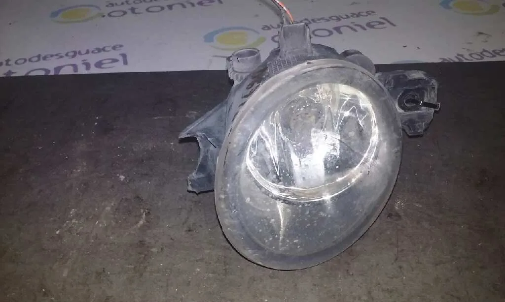 Faro Antiniebla Izquierdo para Nissan Primera Berlina (P12)