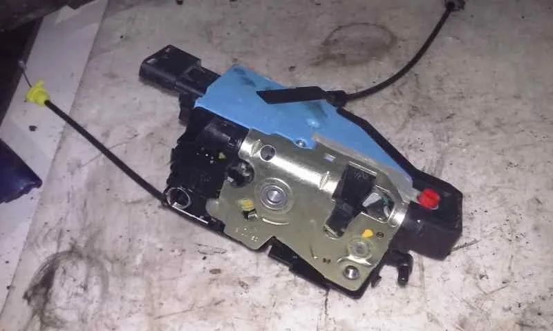 Cerradura Puerta Trasera Derecha para Peugeot 3008