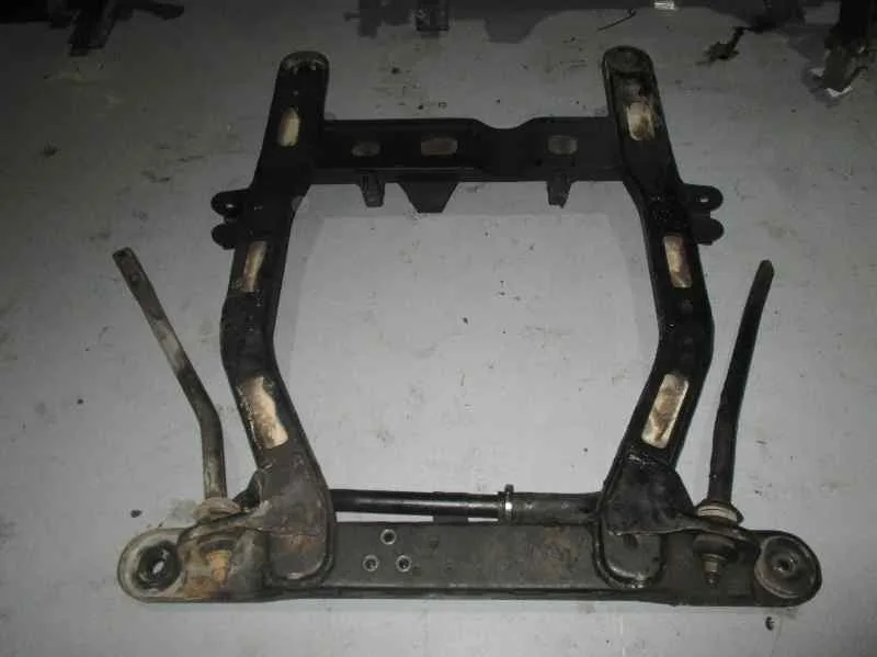 Puente Delantero para Kia Carnival