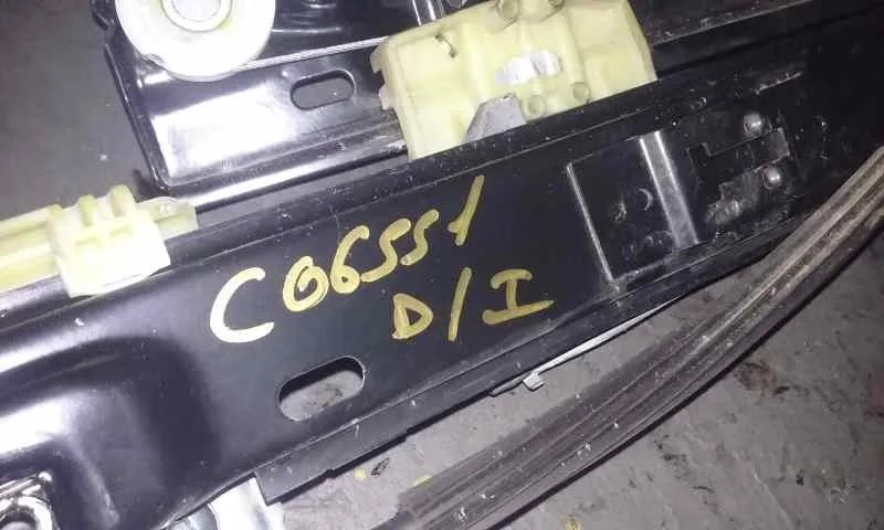 Elevalunas Delantero Derecho para Seat Ibiza (6J5)