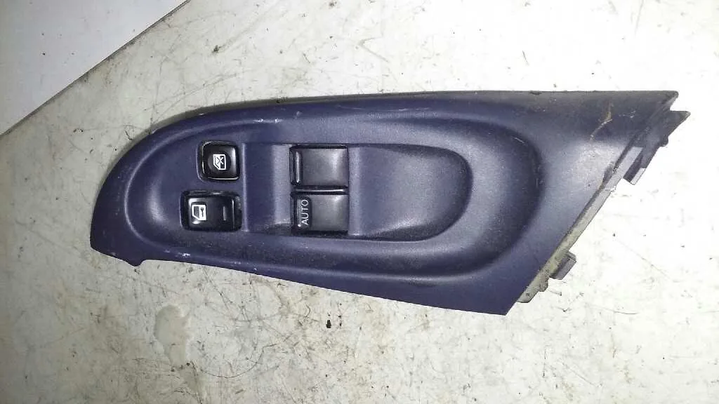 Mando Elevalunas Delantero Izquierdo para Nissan Almera (N16/E)