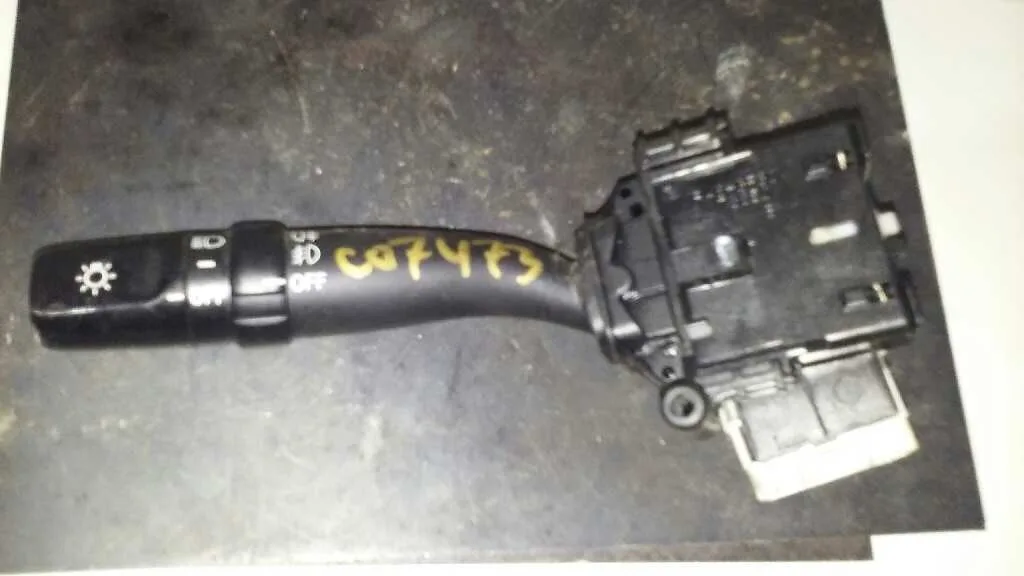 Mando Luces para Toyota Corolla Verso (R1)