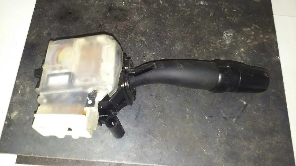 Mando Luces para Toyota Corolla Verso (R1)