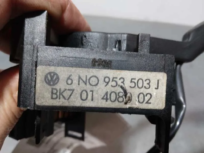 Mando Limpia para Volkswagen Polo Berlina (6N1)
