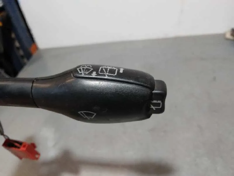 Mando Limpia para Volkswagen Polo Berlina (6N1)