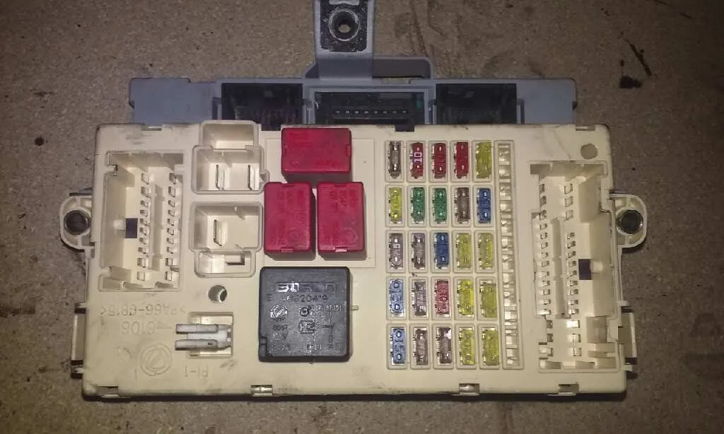 Caja Reles / Fusibles para Fiat Stilo (192)