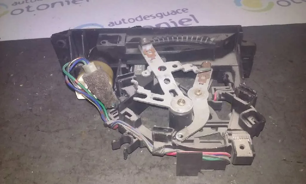 Mando Calefaccion / Aire Acondicionado para Mazda Demio (Dw)