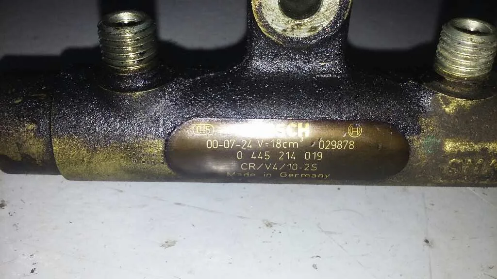 Rampa Inyectora para Peugeot 206 Berlina