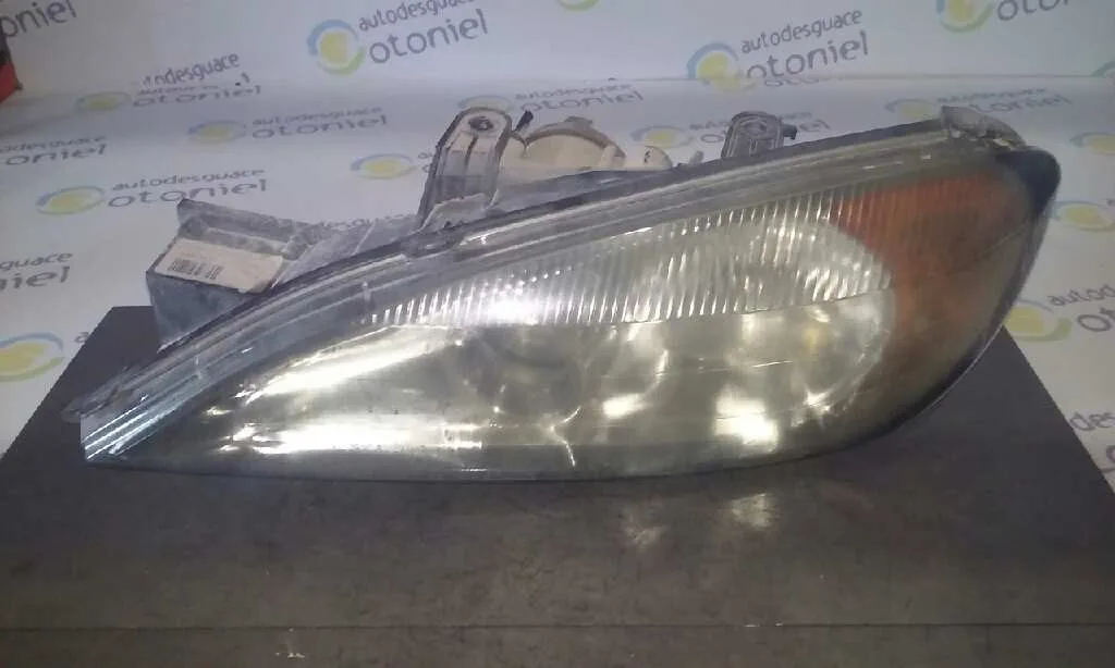 Faro Izquierdo para Nissan Primera Berlina (P11)