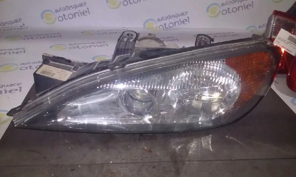 Faro Izquierdo para Nissan Primera Berlina (P11)
