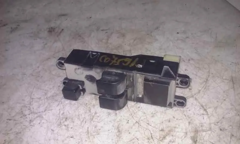 Mando Elevalunas Delantero Izquierdo para Nissan Micra (K11)