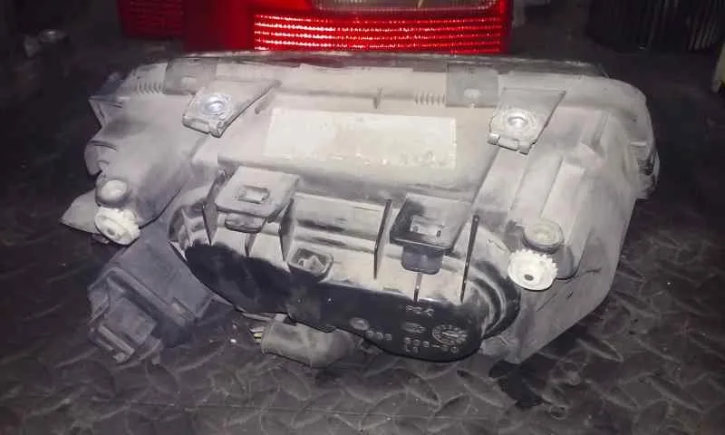 Faro Izquierdo para Audi A3 (8L)