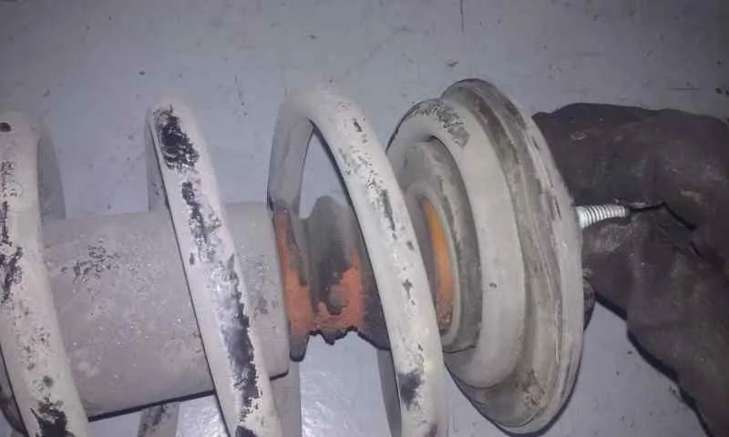 Amortiguador Delantero Izquierdo para Volkswagen Passat Berlina (3B2)