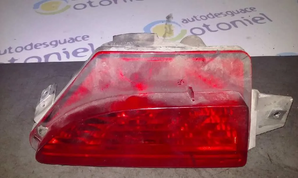 Faro Antiniebla Trasero Izquierdo para Fiat Bravo (198)
