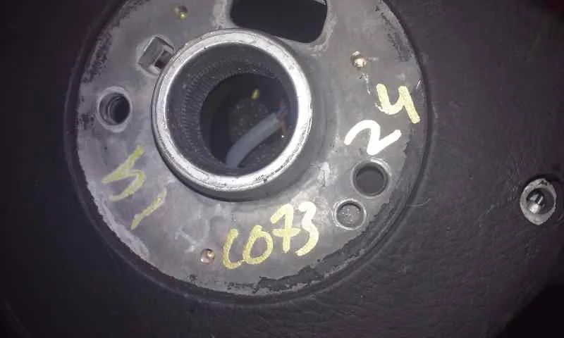 Volante para Volkswagen Passat Berlina (3B3)