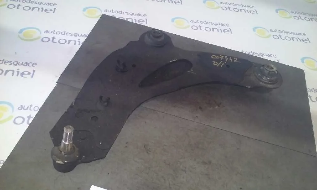 Brazo Suspension Inferior Delantero Izquierdo para Renault Trafic Combi (Ab 4.01)