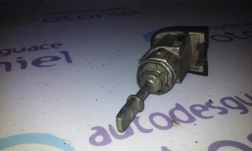Bombin Puerta Delantera Derecha para Skoda Octavia Berlina (1U2)