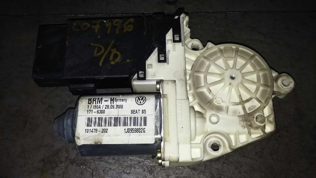 Motor Elevalunas Delantero Derecho para Seat Leon (1M1)