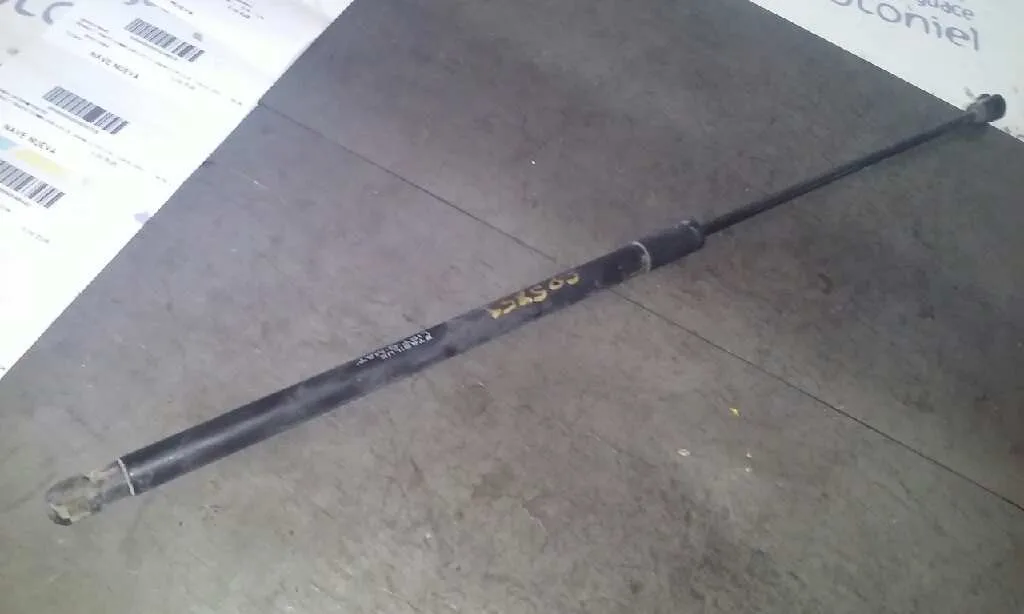 Amortiguadores Capo para Mercedes-Benz Clase C (W204) Berlina