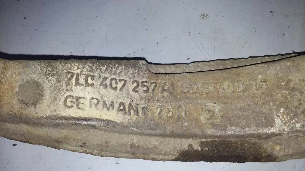 Mangueta Delantera Izquierda para Audi Q7 (4L)