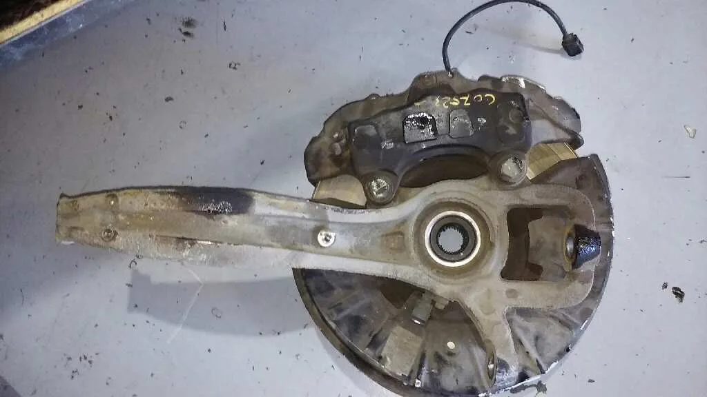 Mangueta Delantera Izquierda para Audi Q7 (4L)