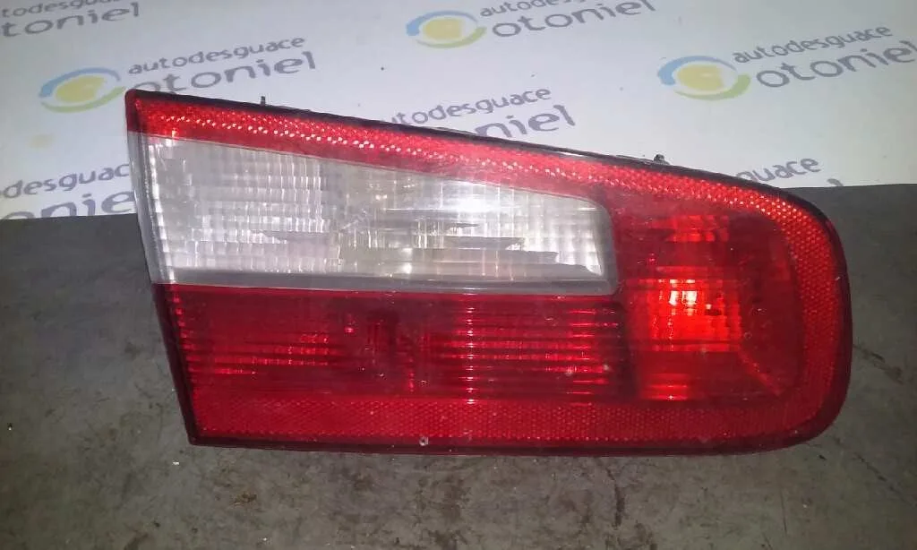 Piloto Trasero Izquierdo Interior para Renault Laguna Ii (Bg0)