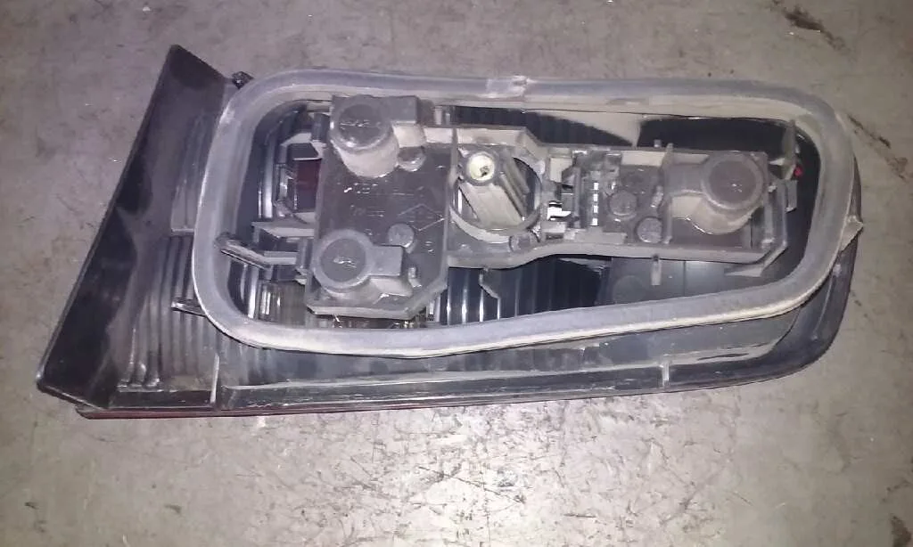 Piloto Trasero Izquierdo Interior para Renault Laguna Ii (Bg0)