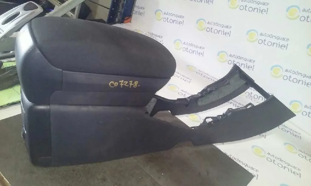 Apoyabrazos Central para Toyota Avensis Berlina (T25)