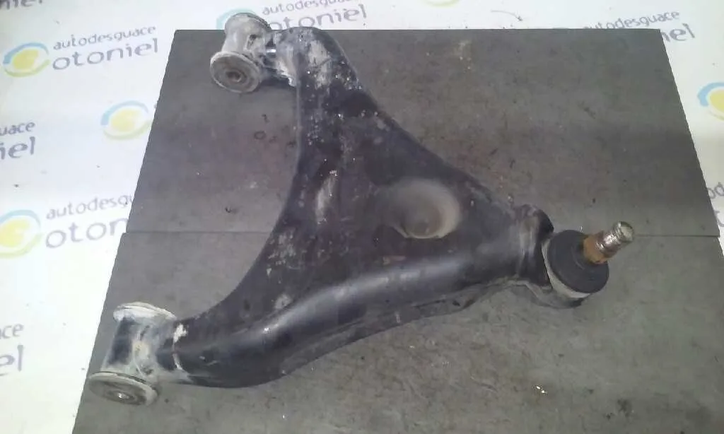 Brazo Suspension Inferior Delantero Izquierdo para Mercedes-Benz Sprinter 02.00 -> Caja Abierta
