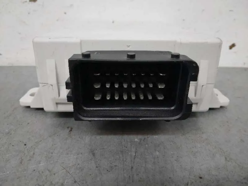 Modulo Electronico para Toyota Avensis Berlina (T25)