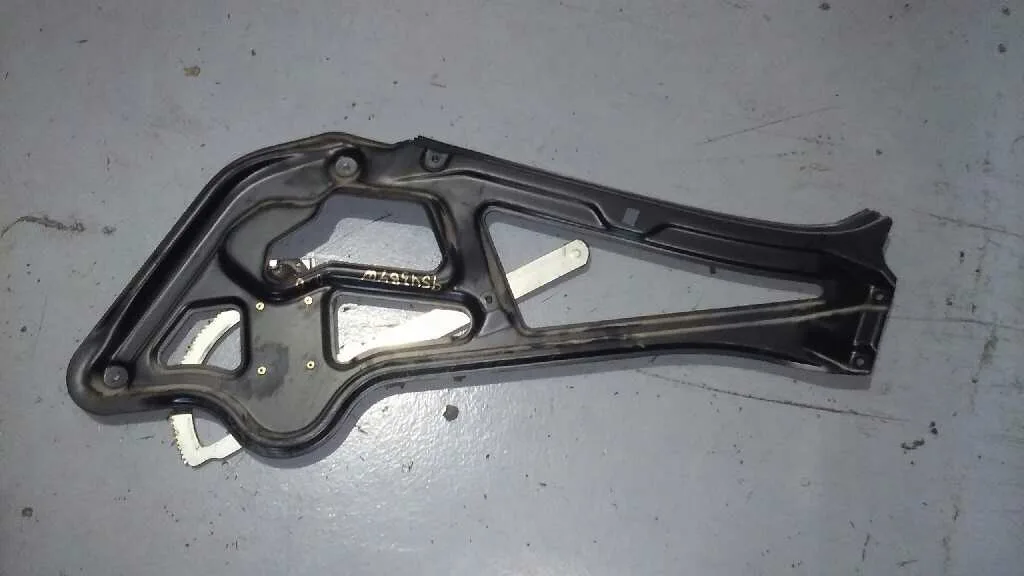 Elevalunas Delantero Derecho para Mercedes-Benz Sprinter 02.00 -> Caja Abierta