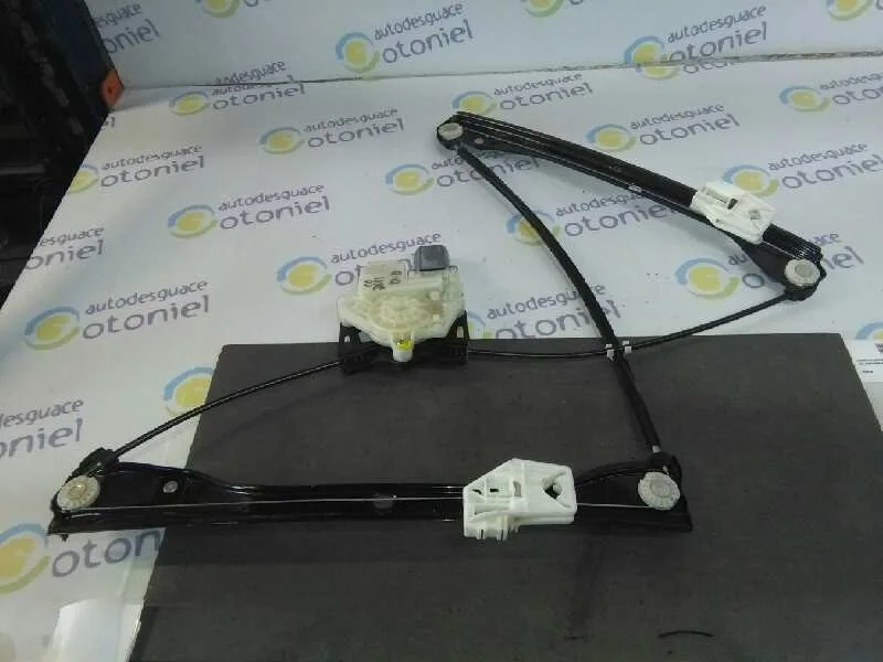 Elevalunas Delantero Derecho para Skoda Fabia