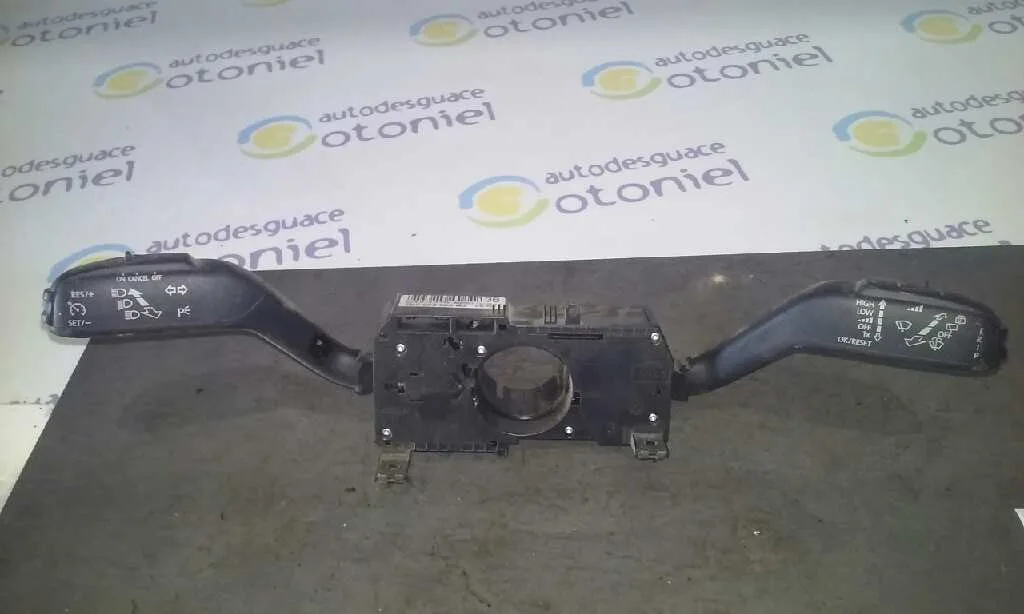 Mando Multifuncion para Seat Ibiza (6J5)
