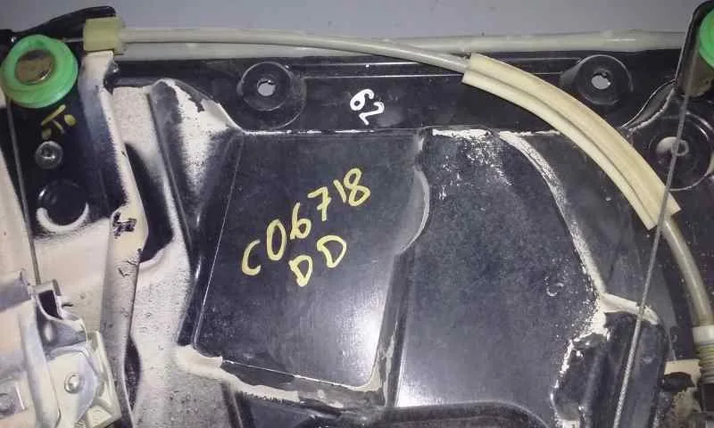 Elevalunas Delantero Derecho para Mercedes-Benz Clase A (W176)