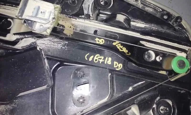 Elevalunas Delantero Izquierdo para Mercedes-Benz Clase A (W176)