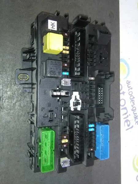 Caja Reles / Fusibles para Opel Astra H Berlina