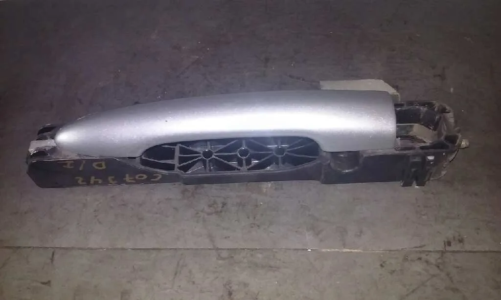 Maneta Exterior Delantera Izquierda para Nissan Primera Trav. (P12)