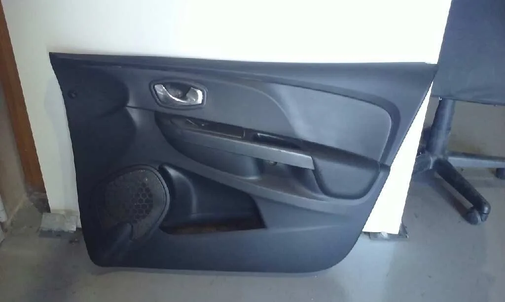 Guarnecido Puerta Delantera Derecha para Renault Clio Iv Grandtour