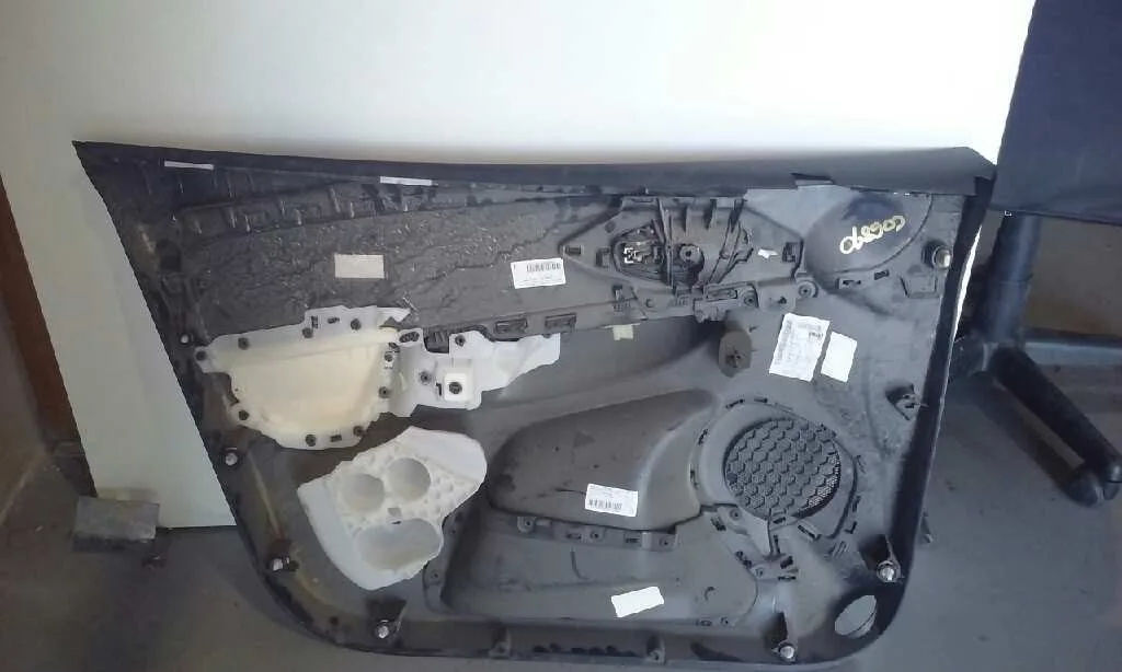 Guarnecido Puerta Delantera Derecha para Renault Clio Iv Grandtour