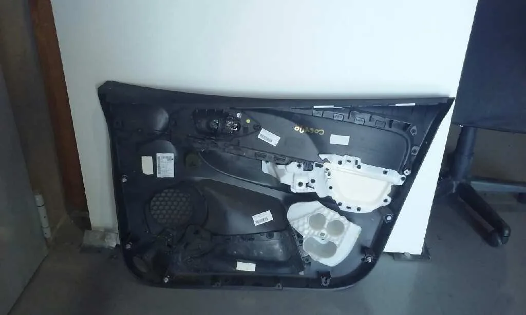 Guarnecido Puerta Delantera Izquierda para Renault Clio Iv Grandtour