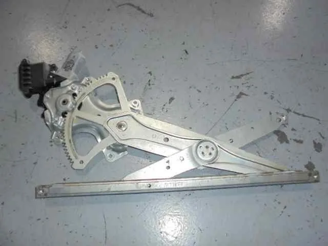 Elevalunas Delantero Izquierdo para Toyota Corolla (E15)