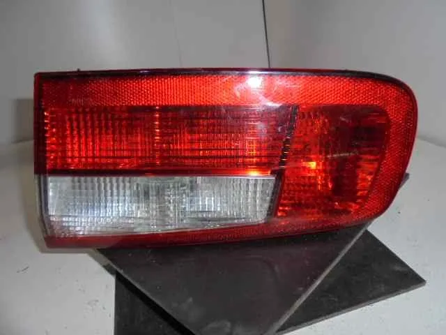 Piloto Trasero Derecho Interior para Renault Laguna Ii (Bg0)