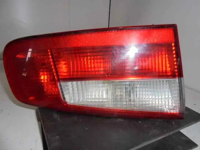 Piloto Trasero Izquierdo Interior para Renault Laguna Ii (Bg0)