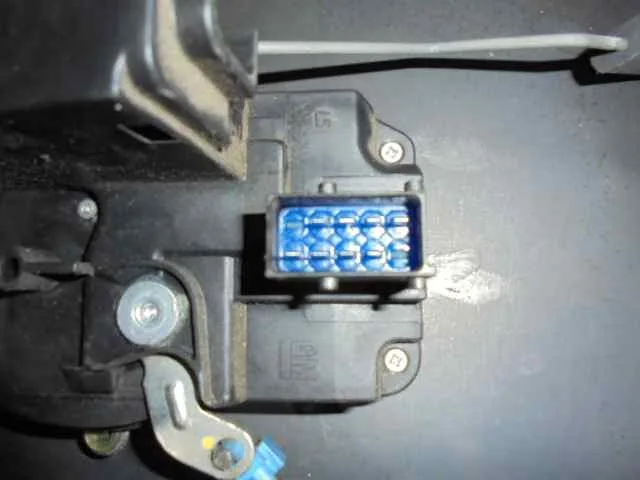 Cerradura Puerta Delantera Izquierda para Nissan Primastar (X83)