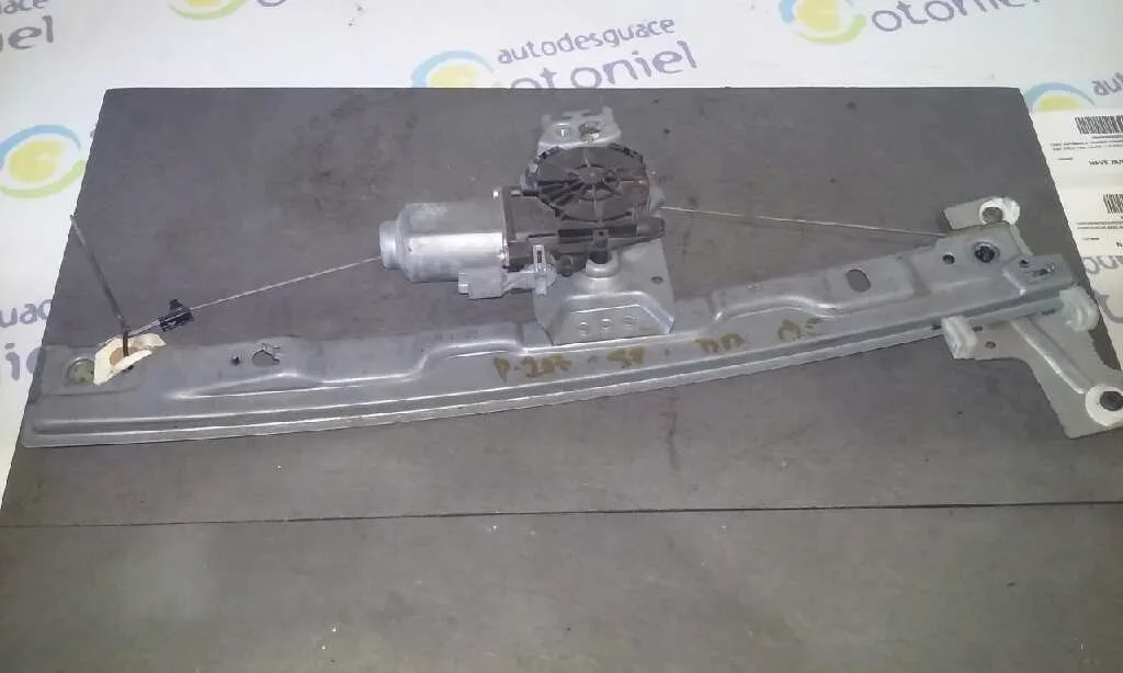 Elevalunas Delantero Derecho para Peugeot 207 Sw