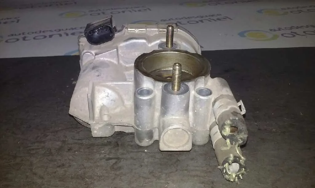 Caja Mariposa para Opel Corsa C